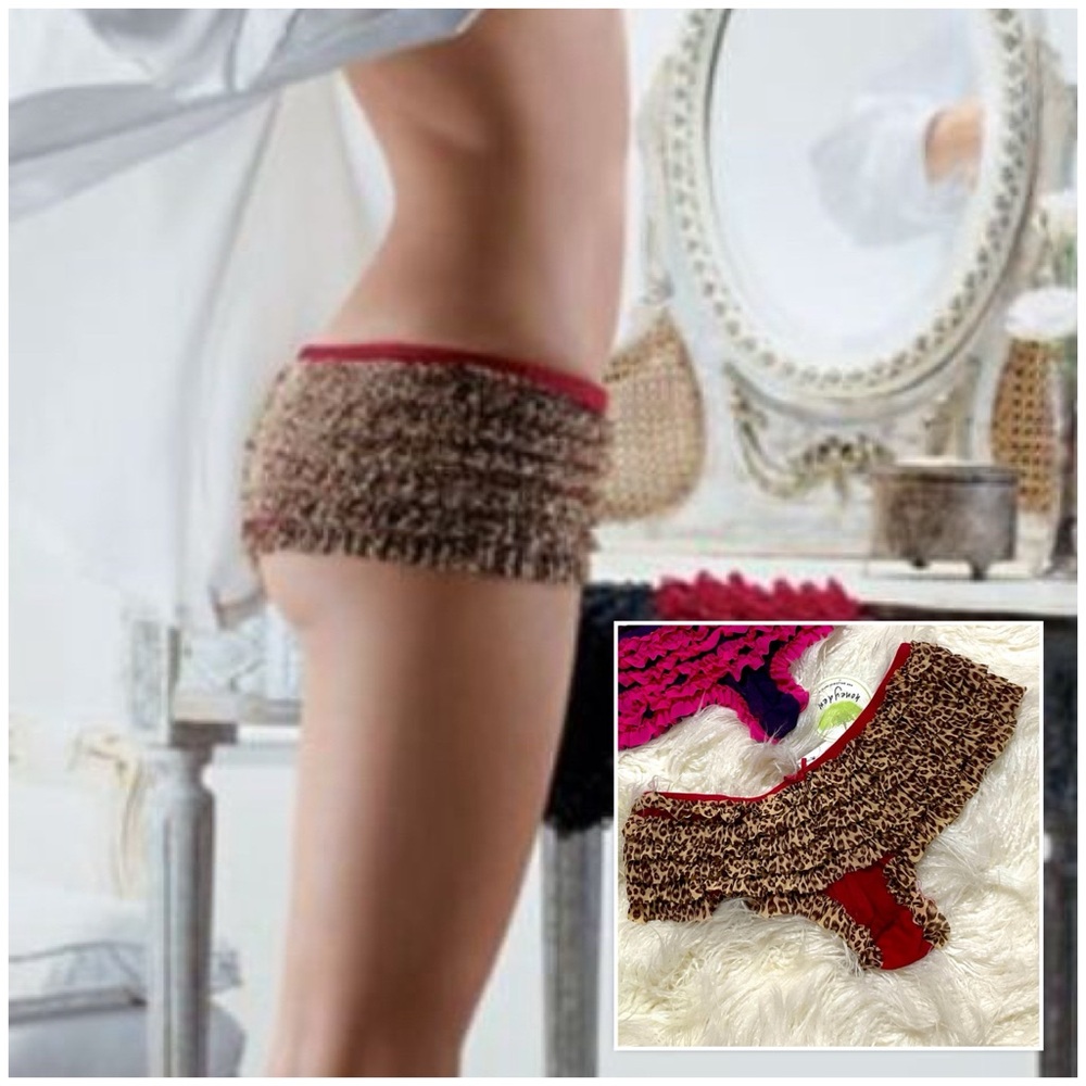 NWT Y2k Honeydew Ruffled Cheeky Panties Leopard & Red Frilly BoyShorts
